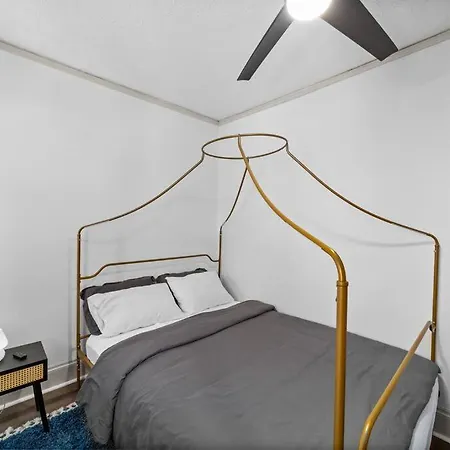 Pet Friendly 2Br In Little Italy # 3 Apartamento Cleveland Exterior foto