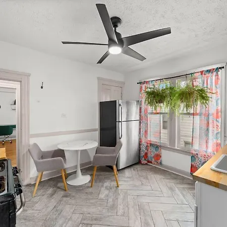Pet Friendly 2Br In Little Italy # 3 Apartamento Cleveland Exterior foto